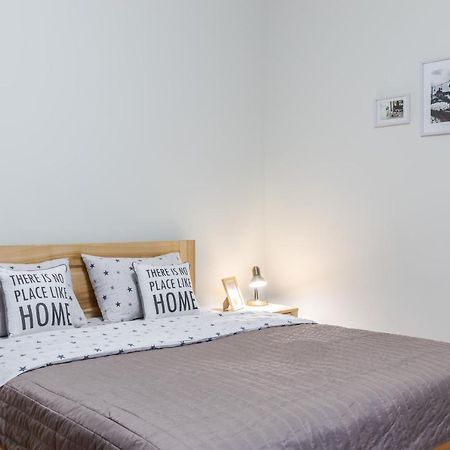 Inshiapartments On Teodora Square Лвив Екстериор снимка