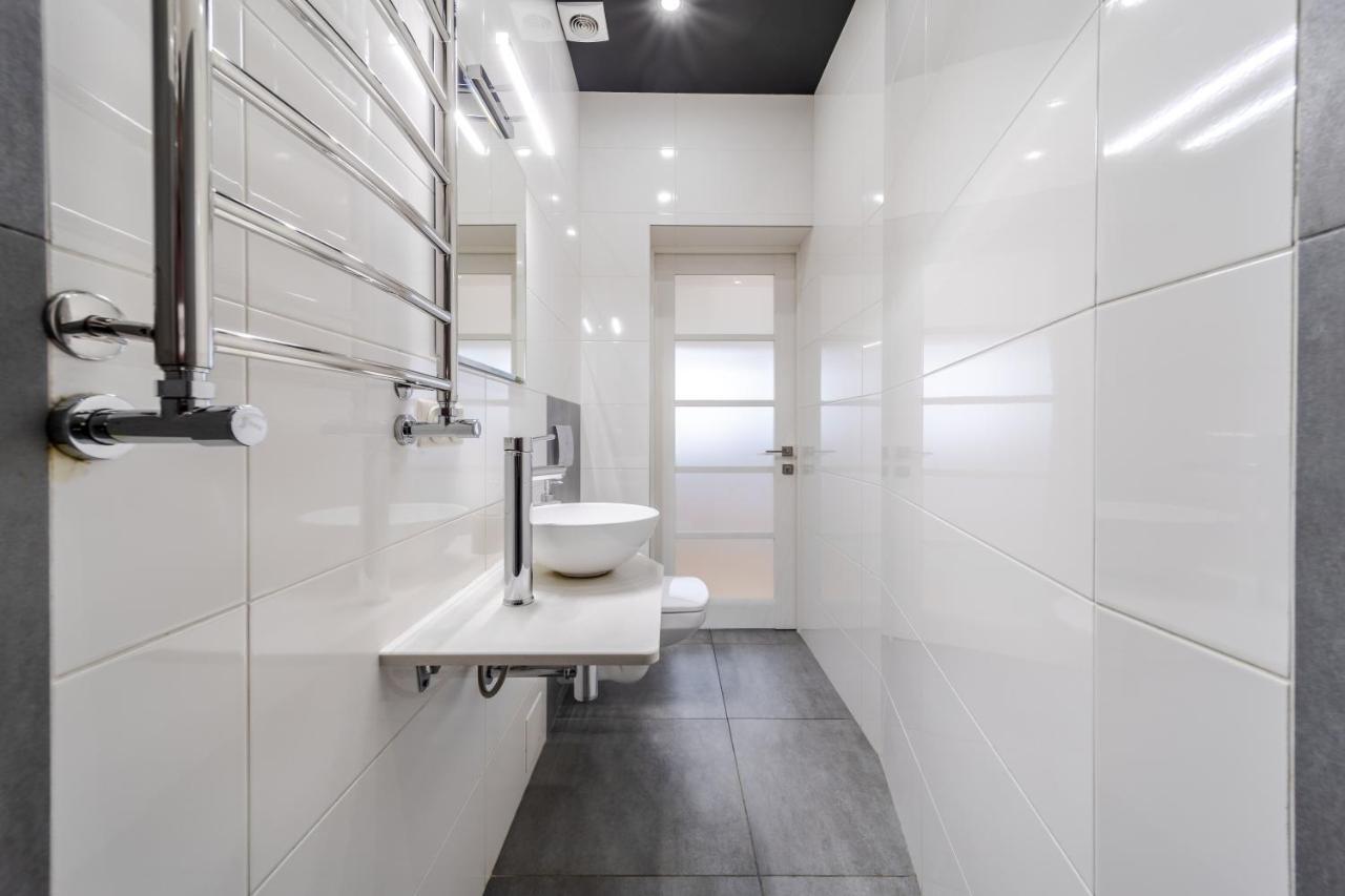 Inshiapartments On Teodora Square Лвив Екстериор снимка